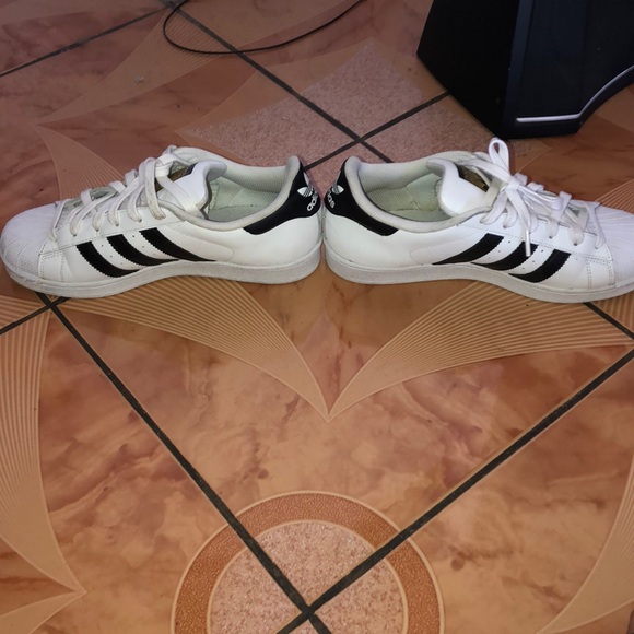 Adidas Super Star Shoes - Picture 4 of 4